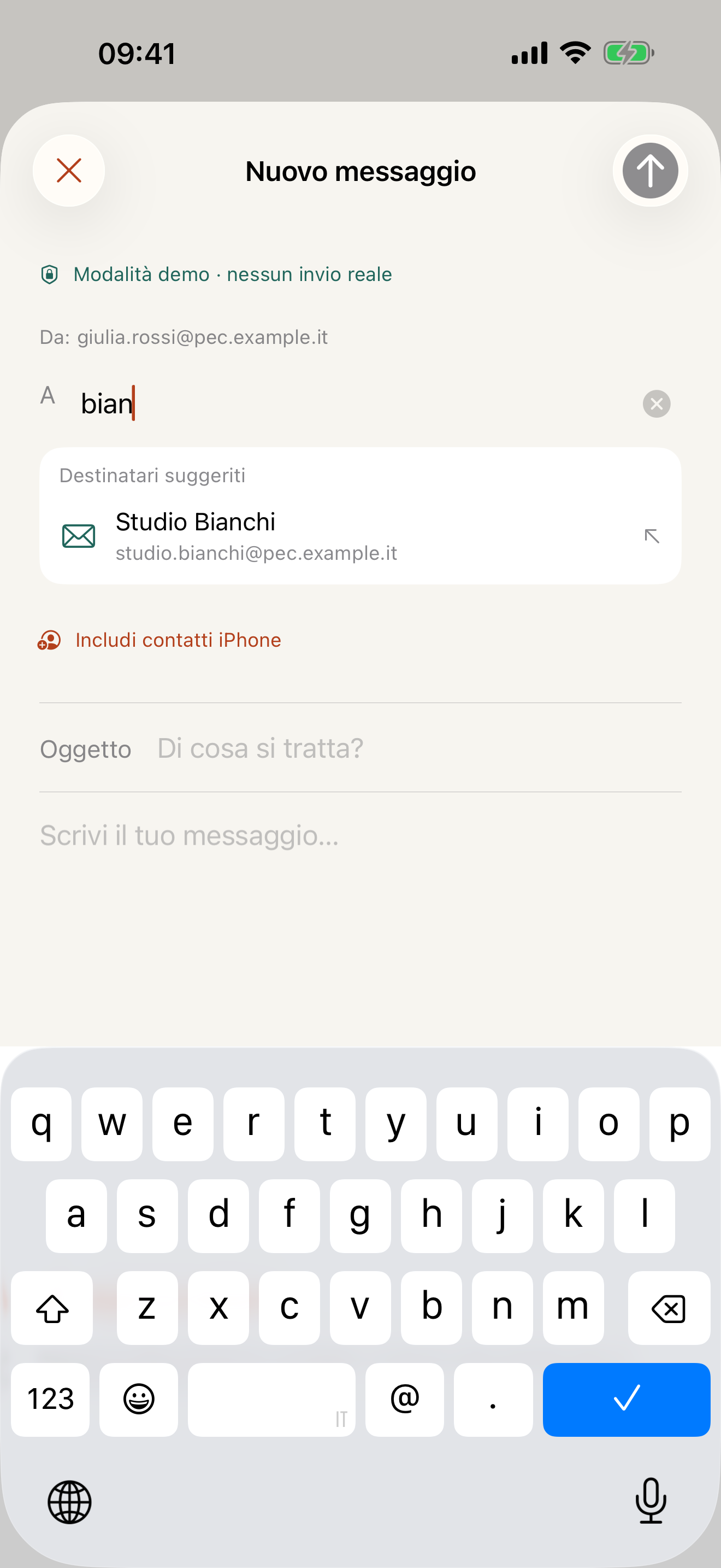 Composizione di un messaggio con contatti iPhone e allegati